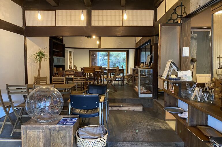空き家を改装した店舗